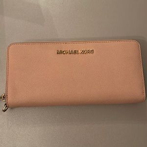 Michael Kors Jet Set Travel Continental Wristlet Purse for Women Leather, Ballet